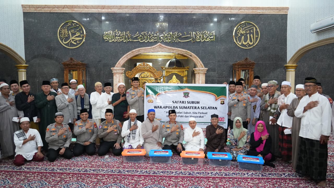 *Wakapolda Sumsel Pimpin Lansung Perkuat Perlindungan Dan Pengayoman Masyarakat Lewat Safari Subuh*